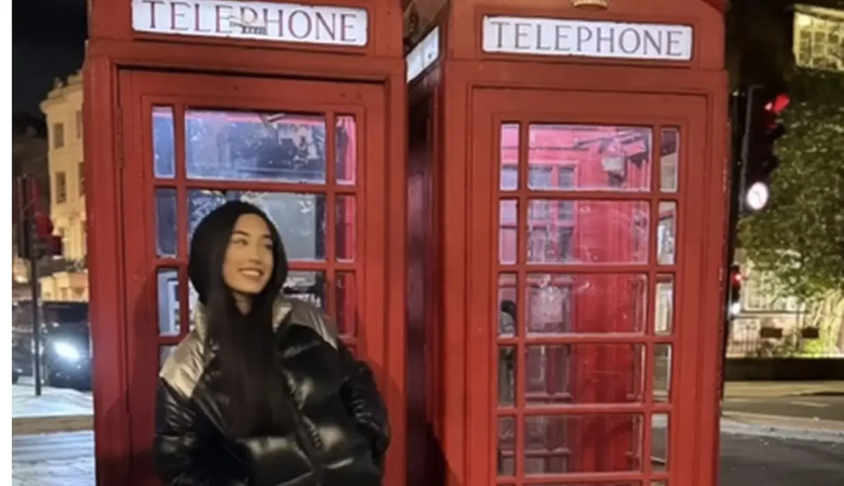 Tampil memukau dengan gaya yang begitu sederhana, Kirana tampak semakin cantik menginjak usia dewasa. [Foto: Instagram/ Anggun_Cipta]