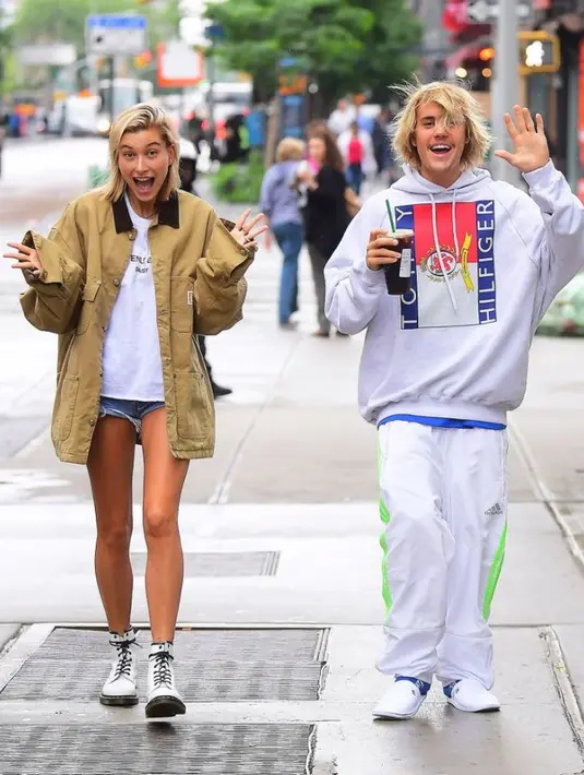 Meski baru kembali usai bertahun-tahun putus, Justin Bieber sangat yakin bahwa Hailey Baldwin adalah yang terbaik untuknya. (Harper's Bazaar)