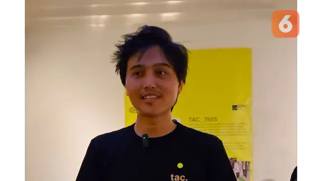 Fariz Fadhillah dari Tac_Tiles di Design Matters Lab, di Bandung, Jumat (6/12/2024). (Liputan6.com/Khofifah Azzahro)