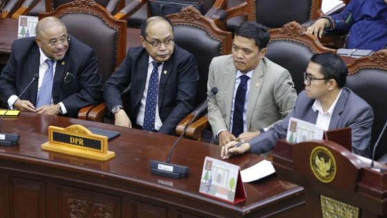 Jika sistem tersebut diubah, maka demokrasi Indonesia dianggap mundur ke belakang.