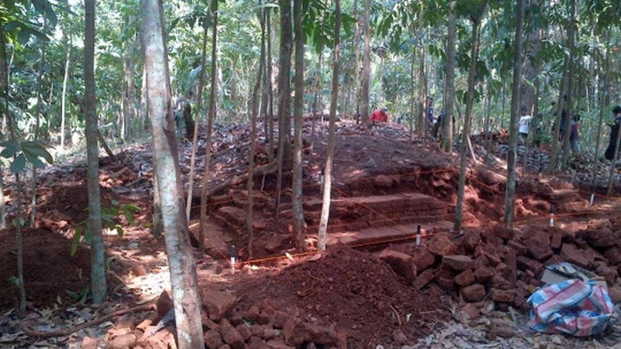 Ini candi diduga peninggalan Mataram kuno abad ke-10