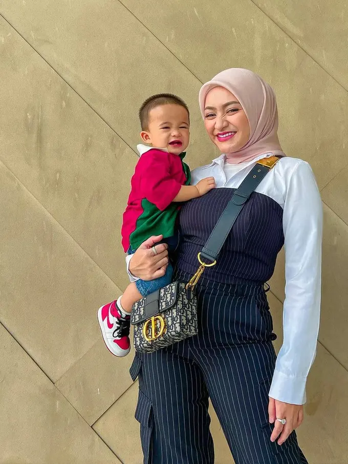 Adzam anak Nathalie Holscher