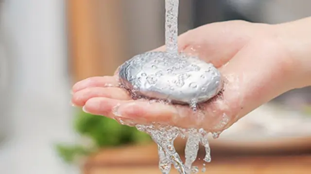 Inovasi Sabun Stainless Steel, Pembersih Serbaguna untuk Menghilangkan Bau pada Bahan Makan hingga Kulkas