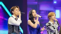 Momen antara Lyodra Ginting dan member iKON (DK dan Jin Hwan) nyanyi bareng lagu Sang Dewi versi Korea. (source: Instagram.com/lyodraofficial)