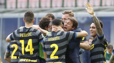 FOTO: Menang 1-0 atas Verona, Inter Kian Dekat Menuju Scudetto - Antonio Conte; Tim Inter Milan