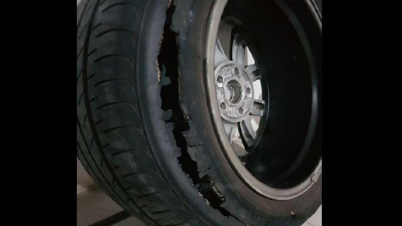 Dinding ban hancur bukan karena air keras, tapi karena kurang angin (Foto:Istimewa)