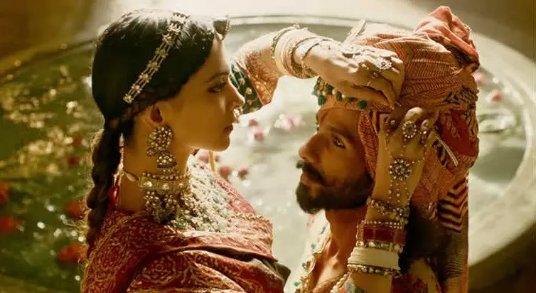 Padmavati, diperankan Deepika Padukone dan Shahid Kapoor (ZeeNews)