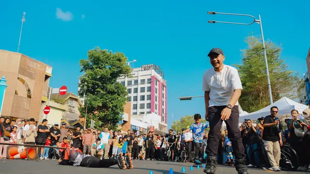 Wali Kota Solo, Respati Ardi saat menghadiri Perayaan HUT CFD ke-16 di Slamet Riyadi. (Dok. Istimewa)