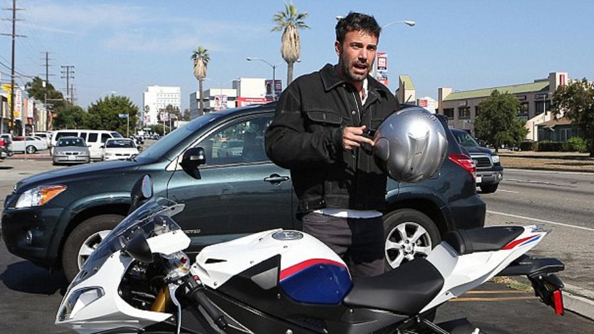 Ben Affleck Alami Kecelakaan Motor Mengerikan(00)
