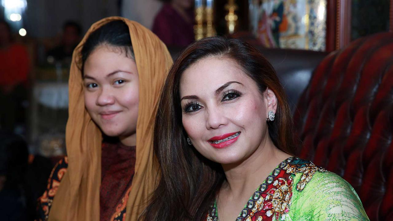 [Bintang] Nia Daniati