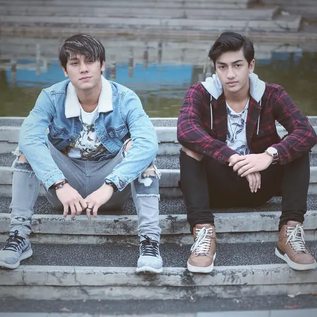 6 Potret Persahabatan Rizky Billar dan Harris Vriza, Selalu Saling Dukung