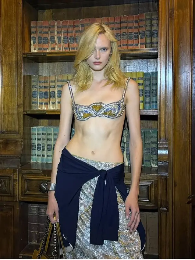 Super model Alex Consani yang tengah banyak diminati brand fashion. [@alexconsani]