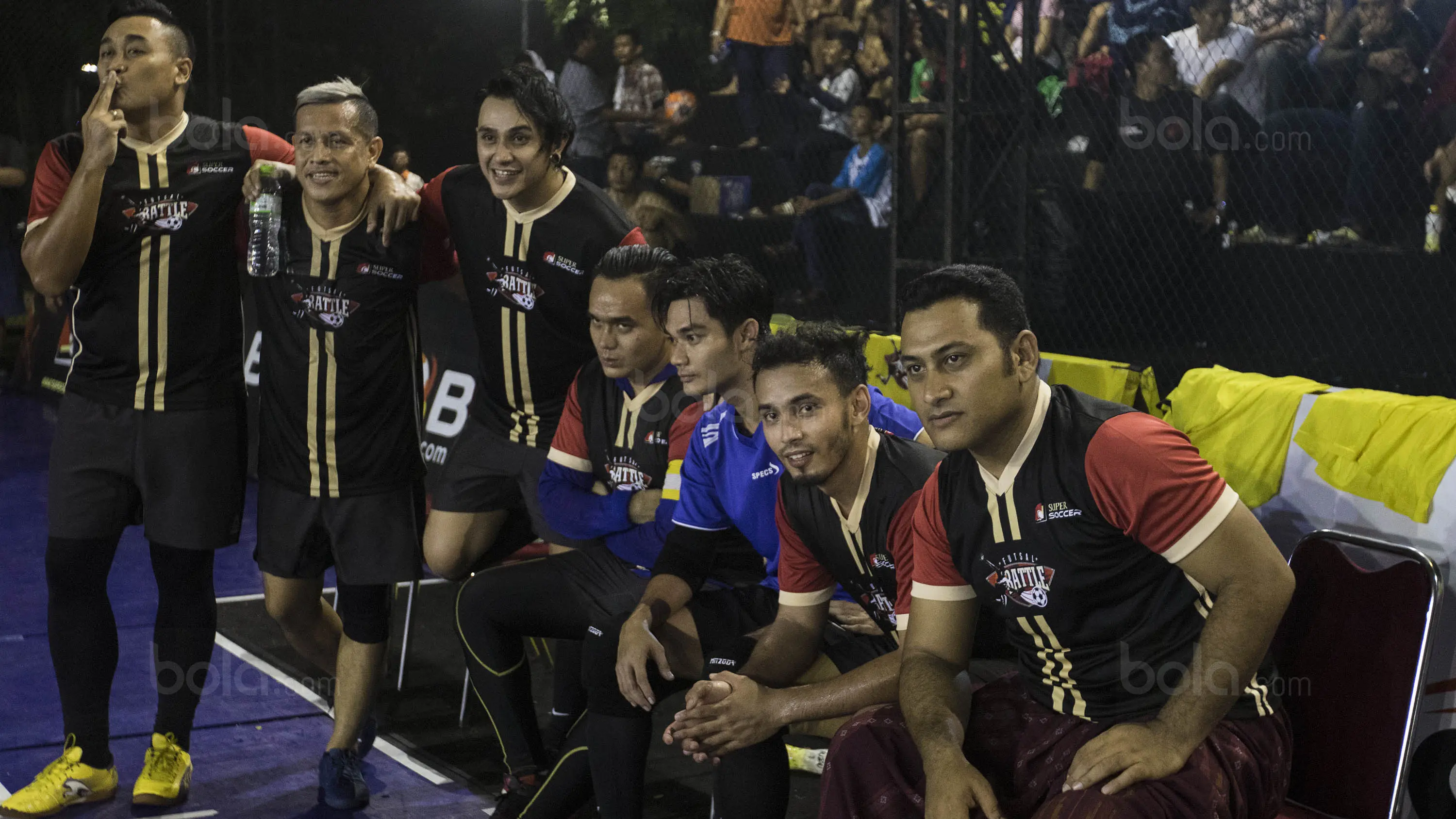 Aktor Said Bajuri ikut memeriahkan Grand Final Super Soccer Futsal Battle 2017 di Bintaro Xchange, Tangerang, Minggu (22/10/2017). Selebriti FC tampil melawan tim All Star. (Bola.com/Vitalis Yogi Trisna)