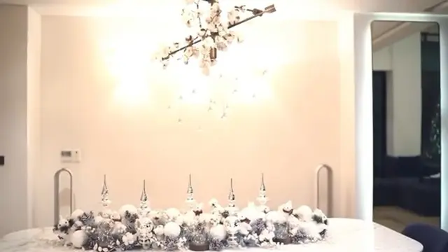 Sambut Natal, Ini 7 Potret Dekorasi Rumah Sandra Dewi Bertema White Christmas.