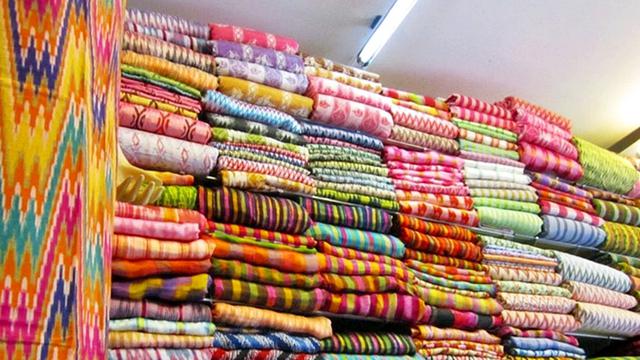 6 Fakta Menarik Kabupaten Wajo yang Terkenal dengan Kain Tenun Sutra