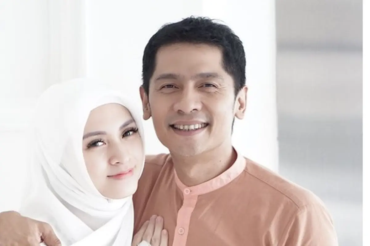 Menjelang 5 Tahun Pernikahan, Ini 6 Potret Mesra Donita dan Adi Nugroho