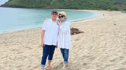 Saat unggah foto diri di Story Instagram, Jessica Anastasya sering terlihat mengenakan hijab. Oleh karenanya banyak yang mengira bahwa kini wanita yang akrab disapa Jejes ini mantap mengenakan hijab. Warganet pun mendoakan jika Jessica istiqomah menutup rambutnya dengan hijab. (Liputan6.com/IG/@jessicaanastasya20)