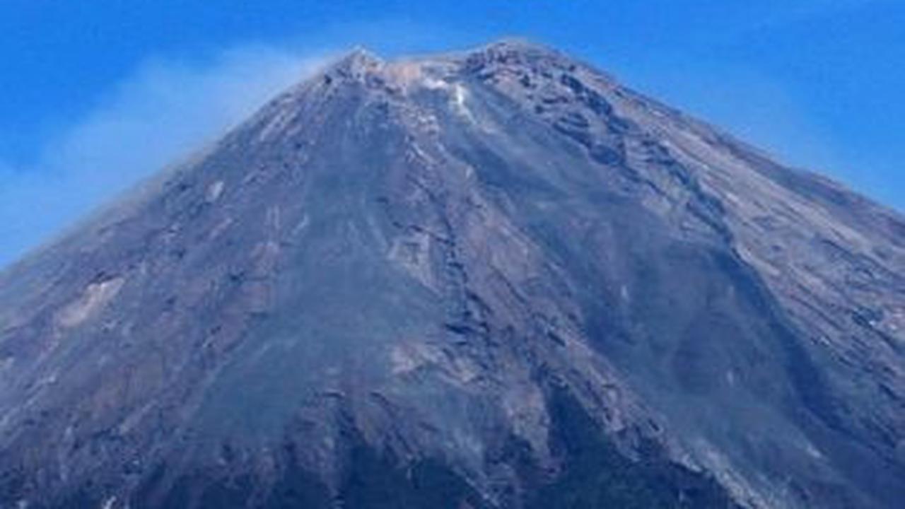 Gunung Semeru Kembali Erupsi, Ini 4 Fakta di Baliknya
