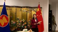 Duta Besar China untuk ASEAN Hou Yanqi dalam pertemuan dengan media, Kamis (15/6/2023). (Liputan6/Benedikta Miranti)