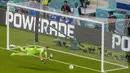 Pada Piala Dunia kali ini ada nama Andries Noppert yang membuka kisah heroik dengan kesuksesan di bawah mistar gawang  Timnas Belanda. (AP/Thanassis Stavrakis)
