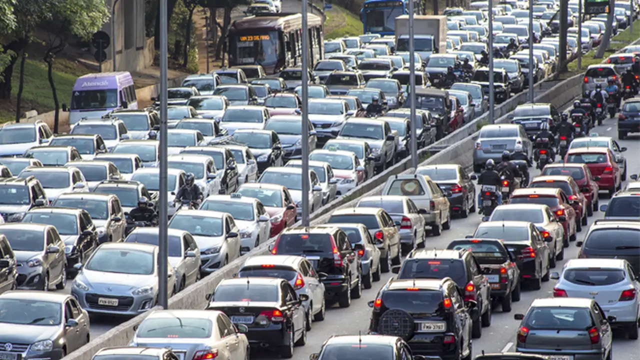 6 'Pembunuh' Rasa Bosan Kala Macet Melanda 