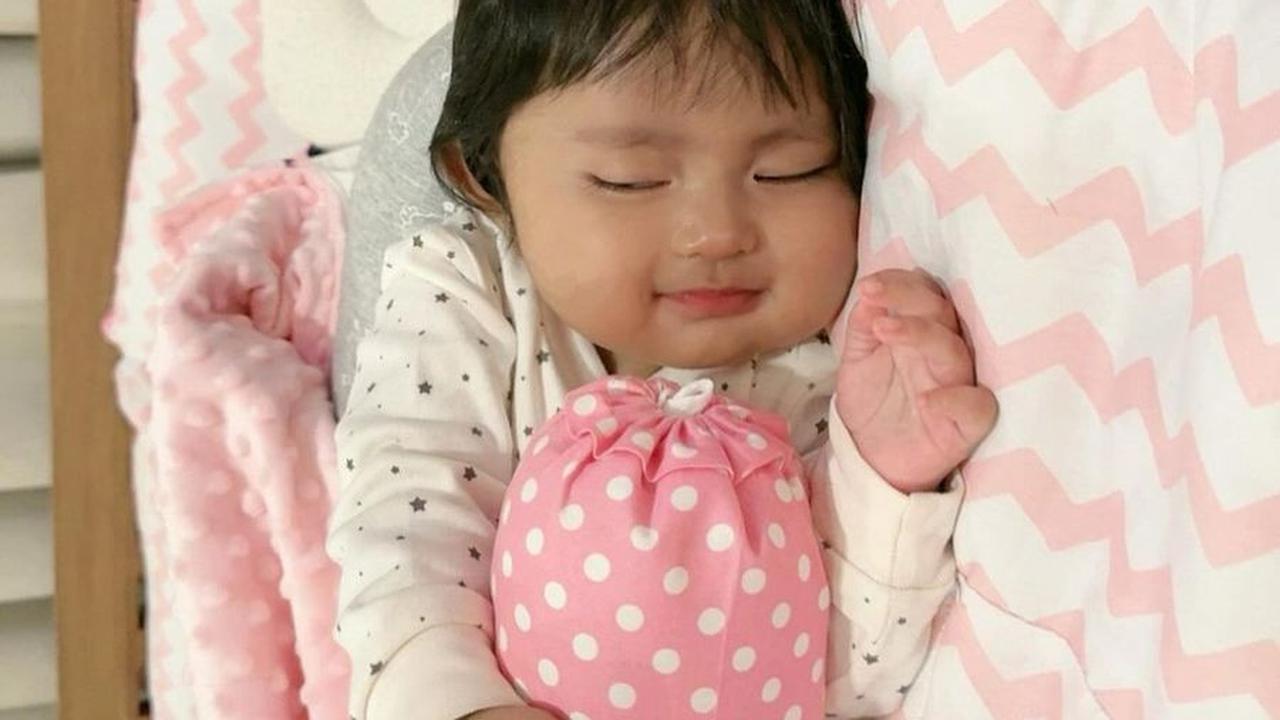 Dek Cunda Sedang Tidur Nyenyak