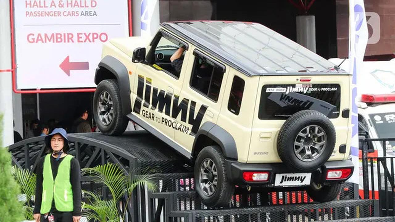 Tes Ketangguhan Offroad Suzuki Jimny 5 Pintu di Area Track IIMS 2025