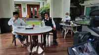 Ketua Umum Dewan Masjid Indonesia Jusuf Kalla meminta pengurus DKM di seluruh Indonesia menyampaikan seruan protokol kesehatan pencegahan COVID-19 saat webinar di kediamannya Jakarta Selatan, Kamis (16/7/2020). (Dok Tim Komunikasi Jusuf Kalla)