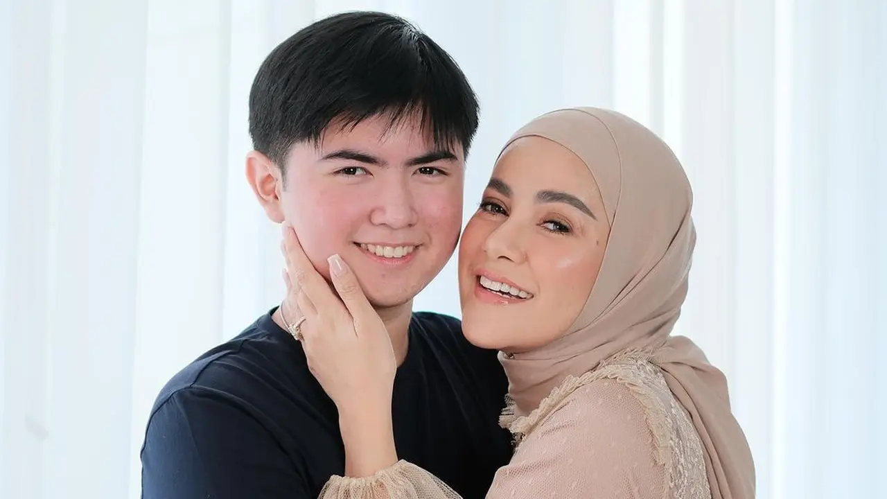 [Fimela] Olla Ramlan dan Sean