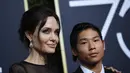 Sekarang, usai mereka berpisah, Angelina Jolie pun mengajak sang anak yang masih berusia 14 tahun. (VALERIE MACON / AFP)