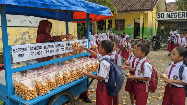 Ide Jualan Makanan Kekinian untuk Sekolah Basreng Mini