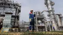 Kilang yang dibangun pada tahun 1991-1993 tersebut saat ini mampu menghasilkan produk dengan kandungan sulfur maksimum 10 ppm seperti Pertamina Dex. (Liputan6.com/Angga Yuniar)