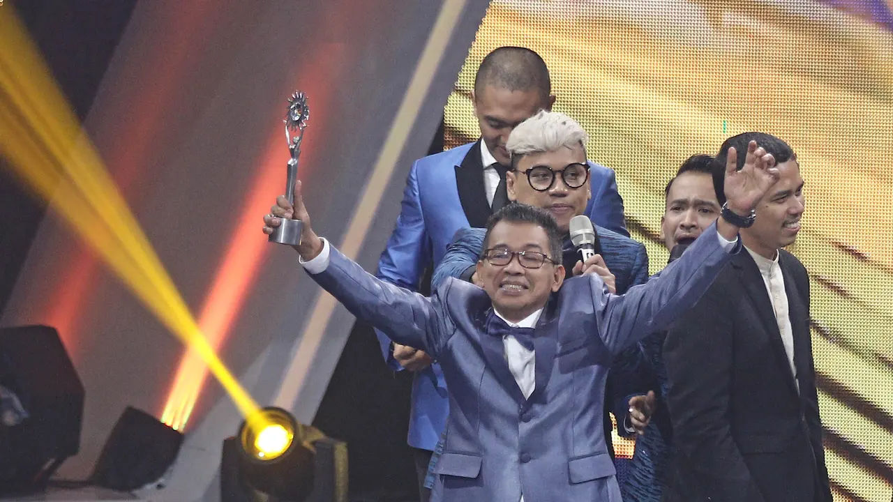 Para Pencari Tuhan berhasil dinobatkan sebagai Sinetron Ramadan Paling Ngetop Sepanjang Masa dalam SCTV Awards 2017.