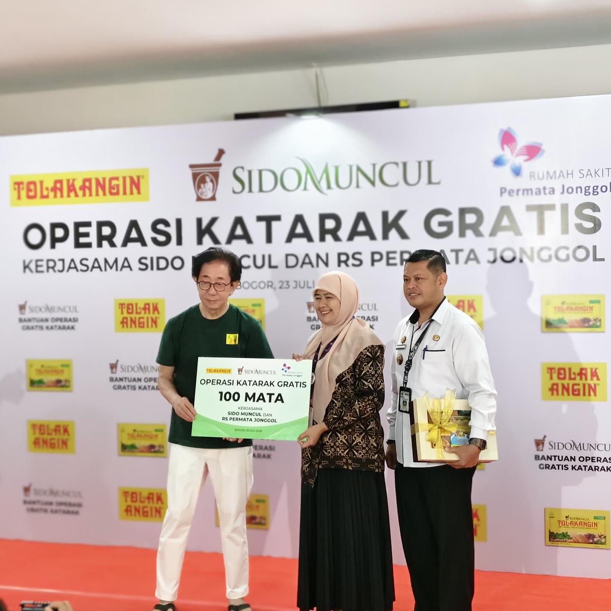 Sido Muncul gelar operasi katarak gratis
