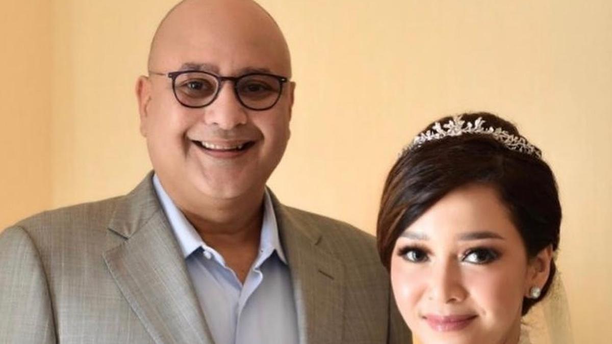 Intip Lagi Model Kebaya Pernikahan Maia Estianty dan Irwan Mussry yang Memukau