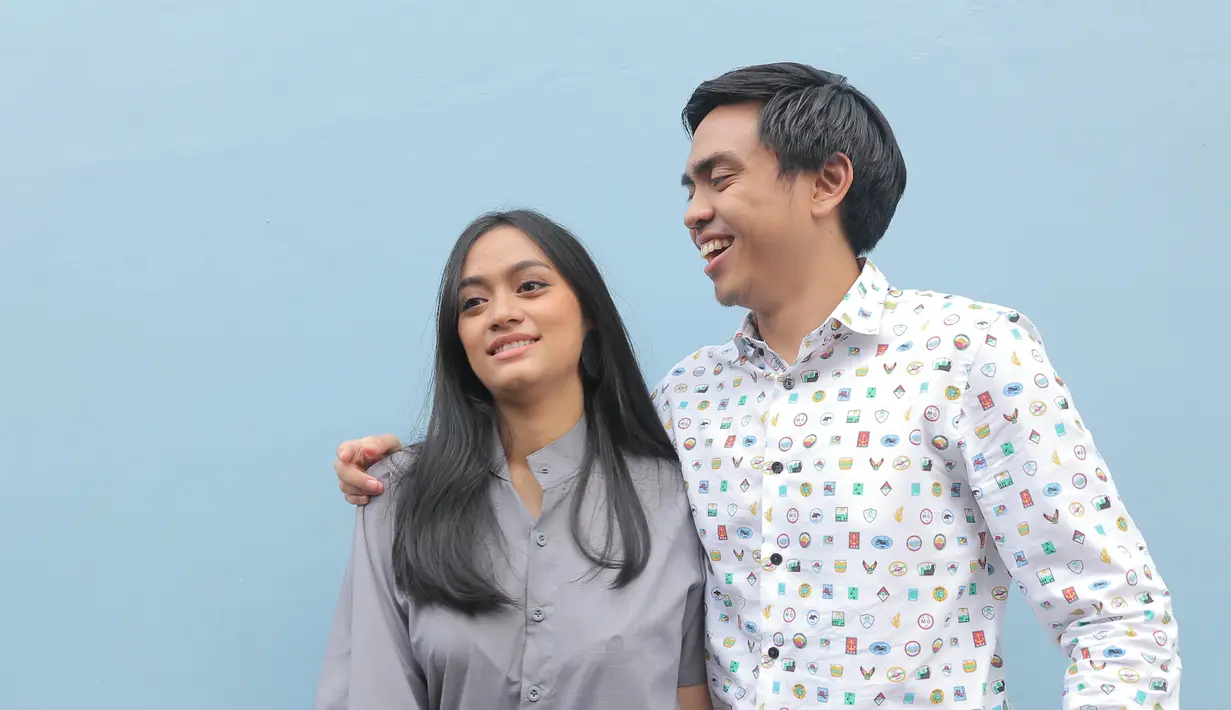 Sebagai orangtua baru, Ayudia Bing Slamet dan Ditto berusaha terus berkomuniasi dengan putranya. Setelah melahirkan Ditto juga membebaskan istrinya untuk kembali menjalani syuting. (Andy Masela/Bintang.com)