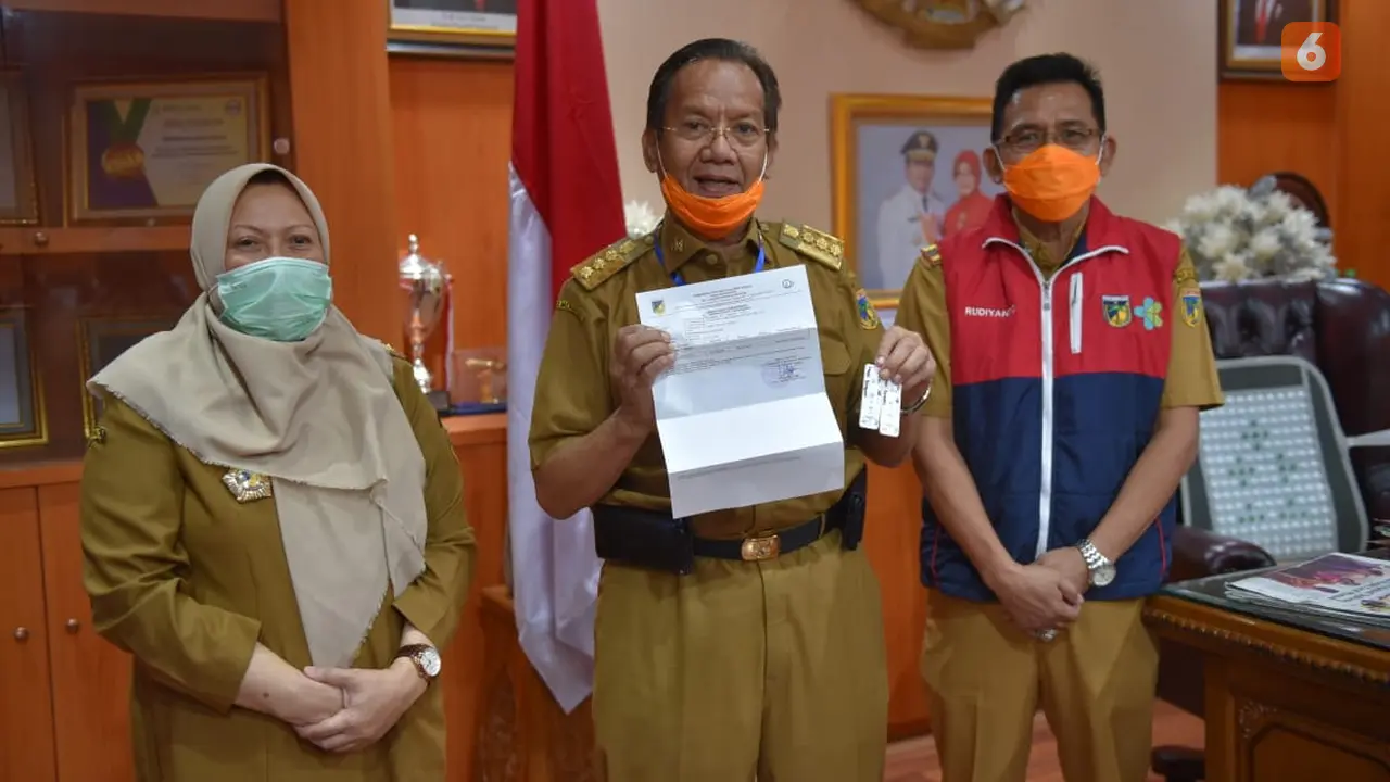 Gubernur Sulteng, Longki Djanggola usai rapid test