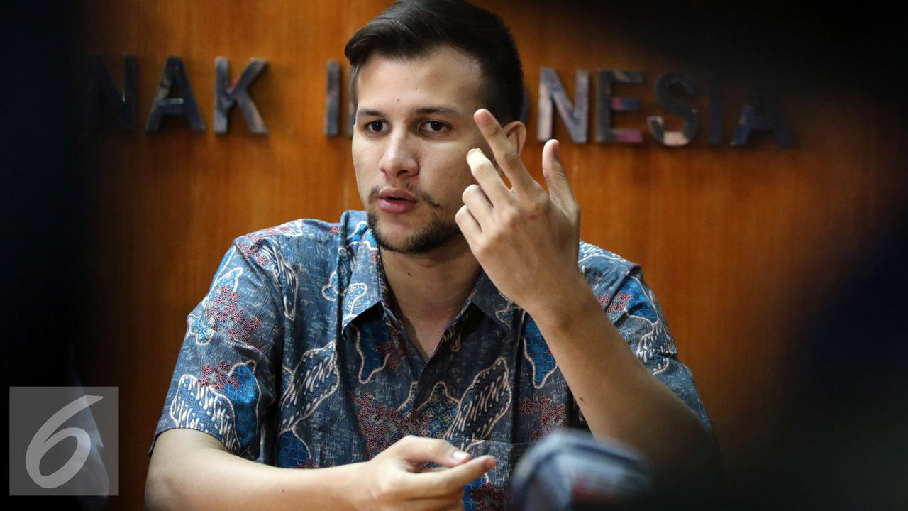 Jadi Guru Anak Pinggiran, Stuart Collin Rela Tak Dibayar
