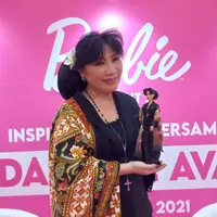 Anne Avantie dipilih sebagai orang pertama di Indonesia untuk dibuatkan figur Barbie