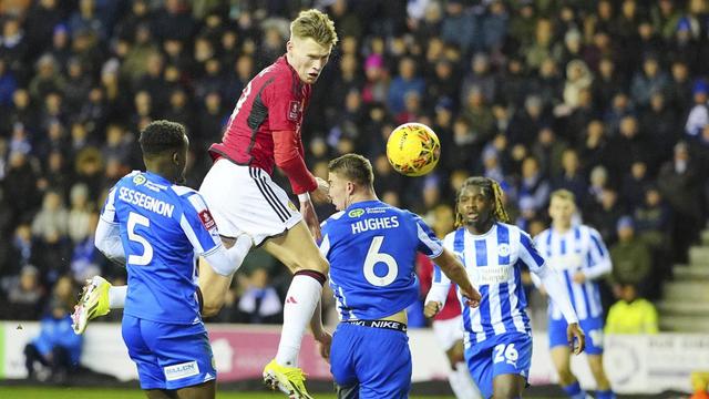 Foto: Melihat Usaha Keras Pemain MU saat Menaklukkan Wigan Athletic di FA Cup