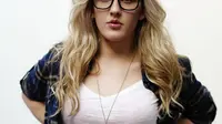 Ellie Goulding akan Nyanyikan Soundtrack James Bond?