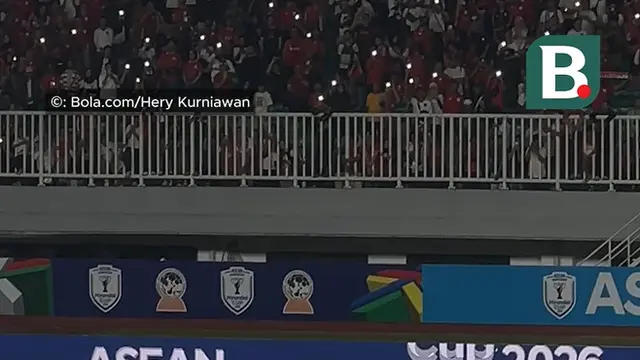 Khidmat! Momen duo Persib Bandung menghayati lagu Tanah Airku usah Timnas Indonesia menang atas Kamboja