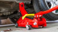 Dongkrak mobil (Suzuki Indonesia)