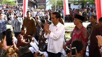 Presiden Jokowi resmikan jembatan gantung di Tumenggung. (Biro Pers Presiden)
