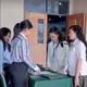Krisdayanti mengantar Amora Lemos di hari pertama SMA. Gaya monokrom dengan tas Hermès, sementara Amora tampil preppy dengan backpack Kate Spade Rp7,3 juta. (@krisdayantilemos)