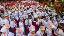 Murid baru kelas satu saat mengikuti pelaksanaan MPLS (Masa Pengenalan Lingkungan Sekolah) di SDN Meruyung, Depok, jawa Barat, Senin, 13 Juli 2007. (KLY/ Arie Basuki)