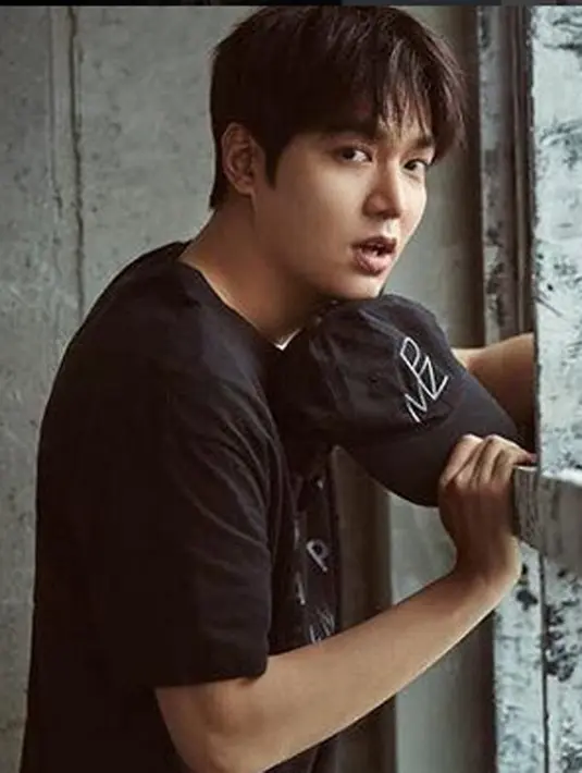 Tiga tahun sepertinya menjadi waktu yang lama untuk Min Ho tak bermain akting, Min Ho mengatakan bahwa dirinya sangat gugup saat bermain di drama ini. (Instagram/leeminho_87)