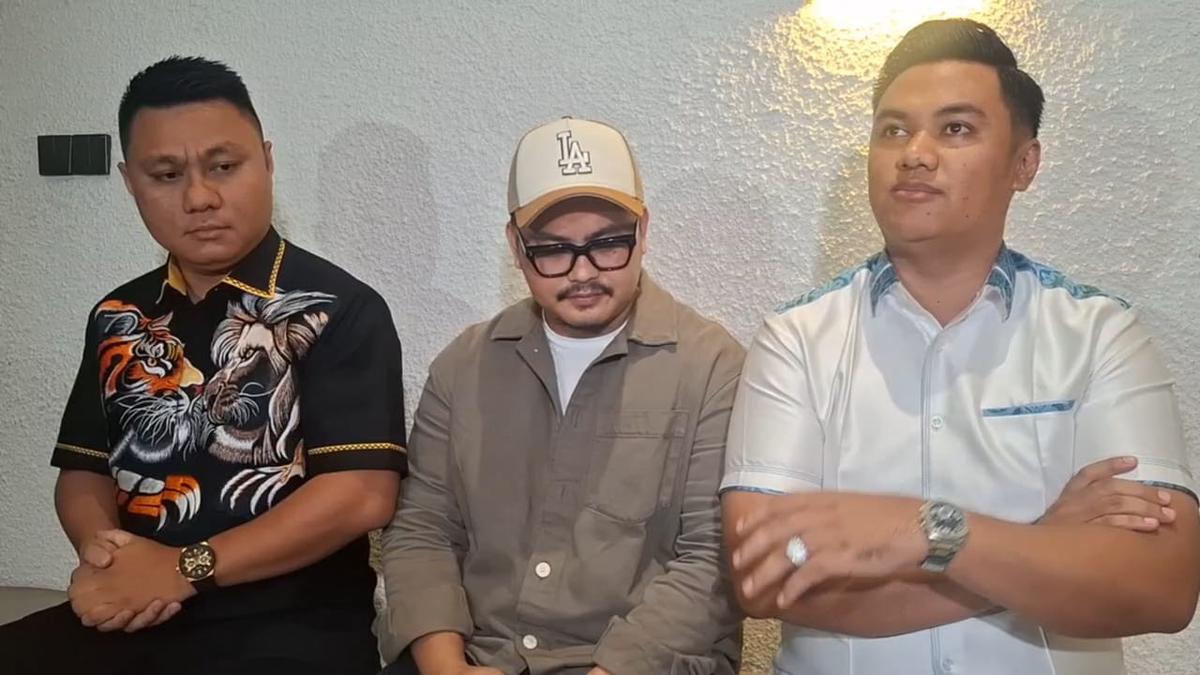 Ezel Suami Boiyen Klaim Sudah Berusaha Temui Pelapor untuk Mediasi dan Punya Bukti Chat dan DM