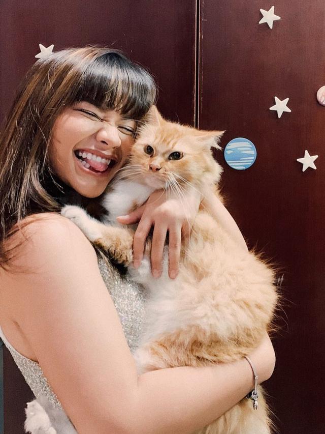 Intip Potret Amel Carla Dari Artis Cilik Sampai Jadi Mahasiswa Semester Akhir