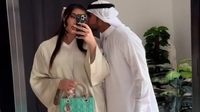 Miliarder Dubai Beli Pulau Pribadi Seharga Rp756,2 Miliar supaya Istrinya Bisa Berbikini. (Dok: IG @soudiofarabia https://www.instagram.com/soudiofarabia/?utm_source=ig_embed&ig_rid=57a12e67-9cf6-4aa3-a4ef-753fd0d38ce7)